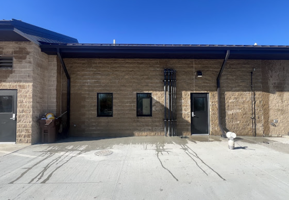 Commercial building exterior cleaning