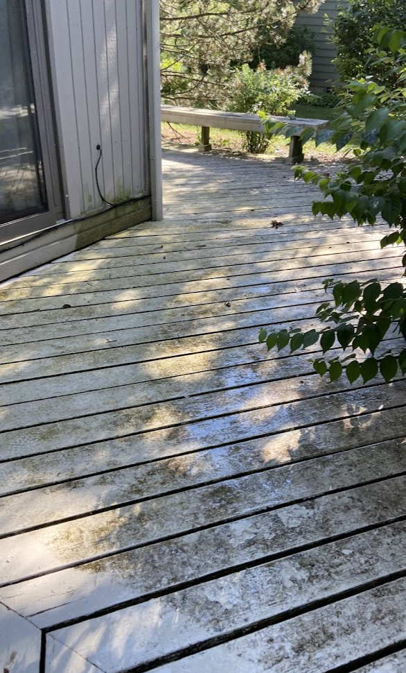 Wood deck cleaning before and after